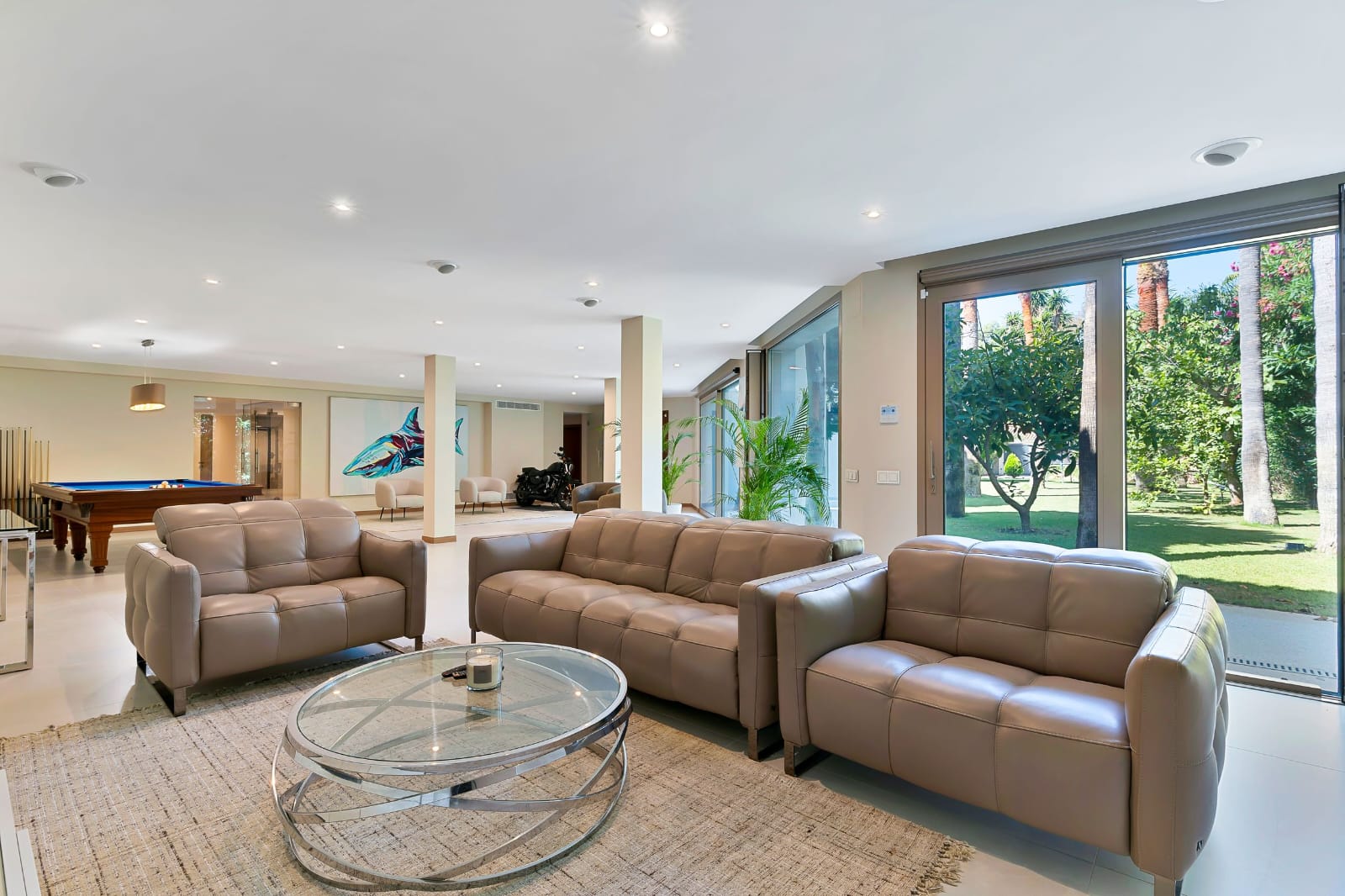 Games and lounge room at Villa Magnolia